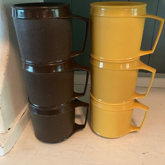 Retro stackable mugs - Picture 1 of 4